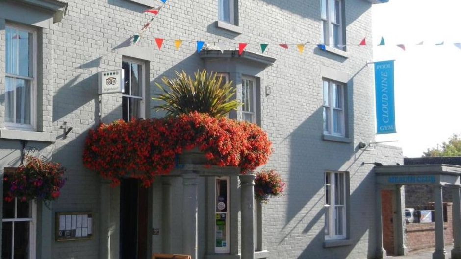 Burton Hotel Exterior