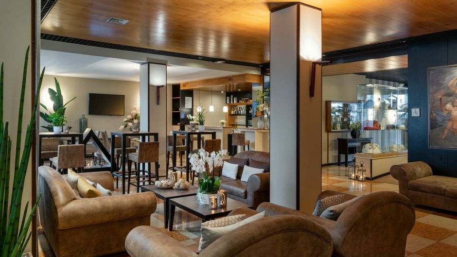 Hotel Leopardi Lobby