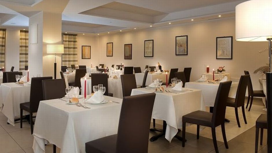 Cardinal Hotel Saint Peter Restaurant