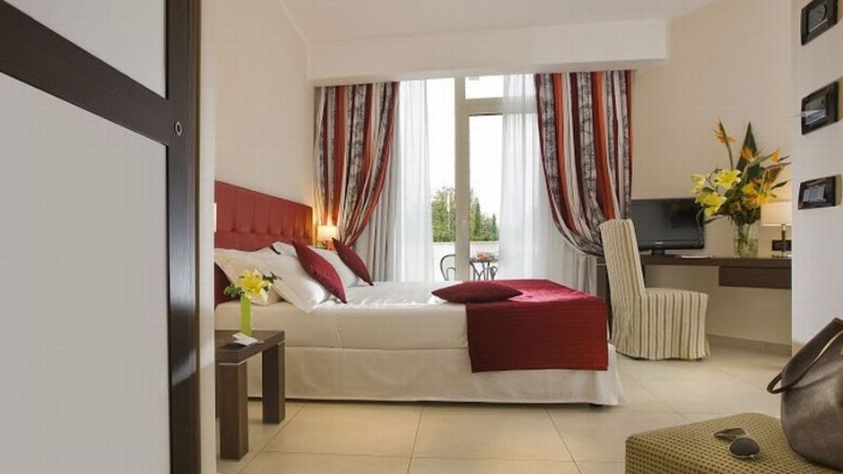Cardinal Hotel Saint Peter Room