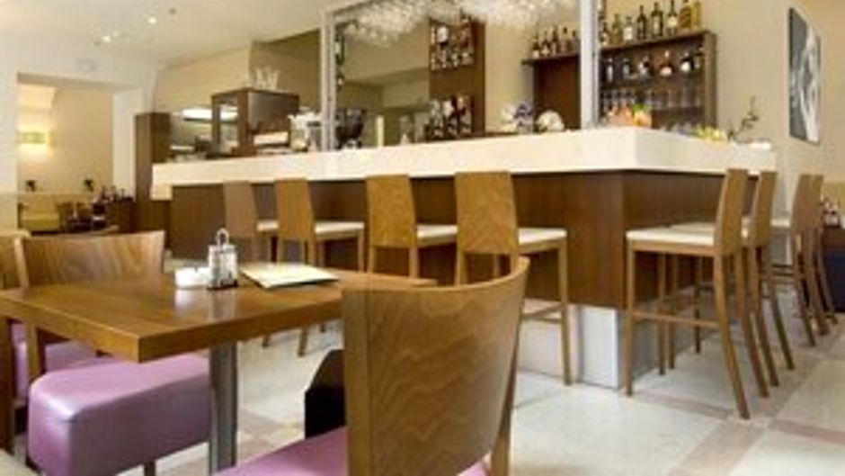 Hotel Sovereign Restaurant