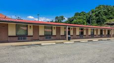 Econo Lodge Pittsburgh I-79