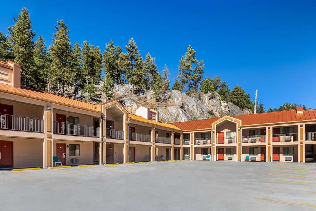Quality Inn Keystone Keystone, SD Hotels Tourist Class Hotels in Keystone GDS Reservation