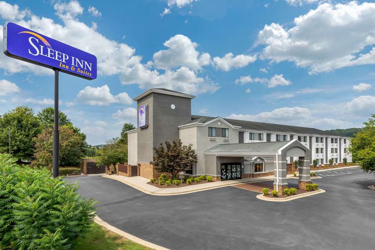 Sleep Inn & Suites Johnson City Tourist Class Johnson City, TN Hotels