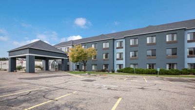 Rodeway Inn & Suites
