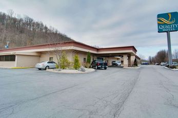 Quality Hotel & Conference Center