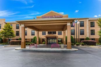Comfort Suites