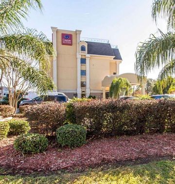 Comfort Suites Airport