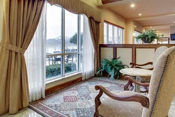 Clarion Suites Riverfront Vidalia