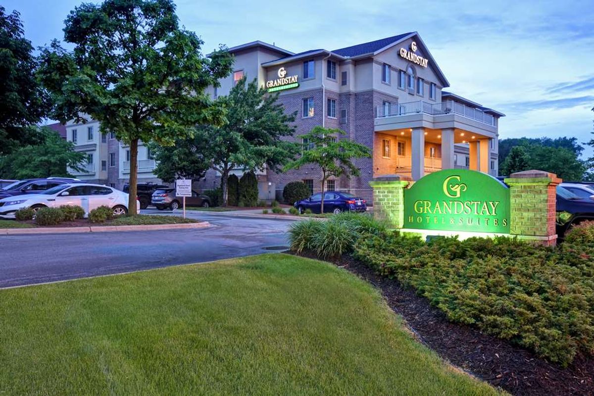 GrandStay Hotel & Suites La Crosse, WI Hotels First Class Hotels in