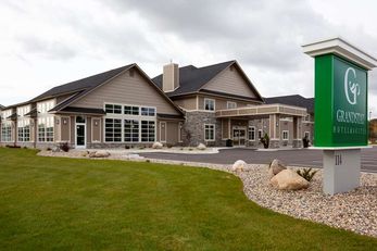 GrandStay Hotel & Suites Glenwood