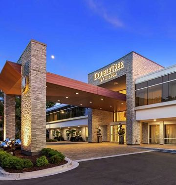 Bloomfield Hills Hotel Rooms at The Kingsley Bloomfield Hills - a  Doubletree by Hilton