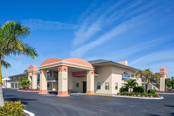 Baymont Inn & Suites Punta Gorda