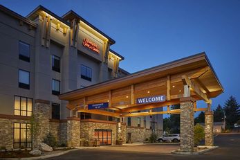 Hampton Inn & Suites Roseburg
