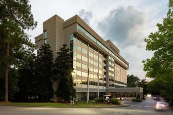DoubleTree by Hilton Perimeter Park