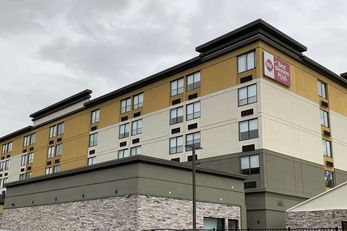 Best Western Plus Clarks Summit Scranton
