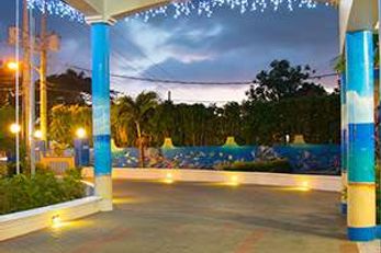 Travellers Beach Resort