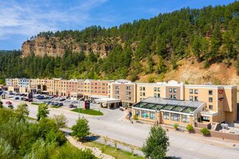 DoubleTree by Hilton at Cadillac Jack's