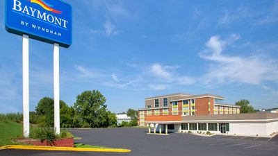 Baymont Inn & Suites Grand Rapids