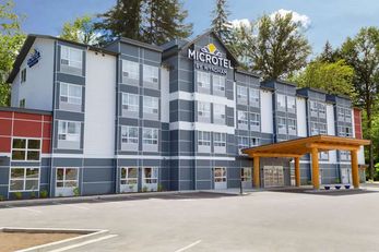 Microtel Inn/Stes by Wyndham Oyster Bay
