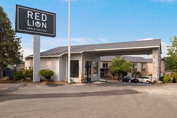 Red Lion Inn & Suites Grants Pass