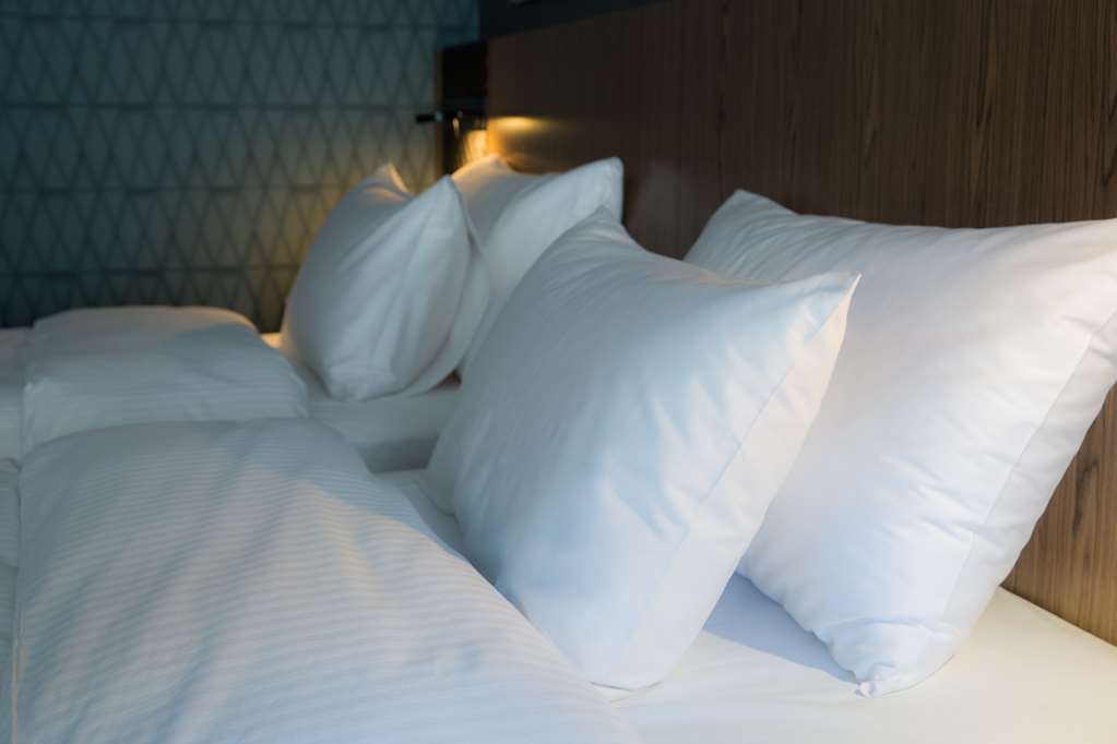 radisson hotel pillows