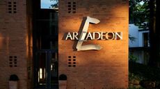 Arcadeon Hotel