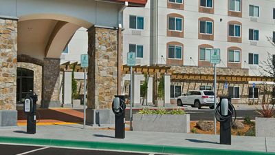 Oxford Suites Sonoma County