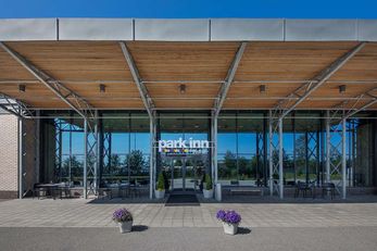 Park Inn by Radisson Oslo Airport West
