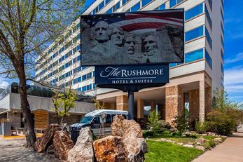 The Rushmore Hotel & Ste BW Premier Coll