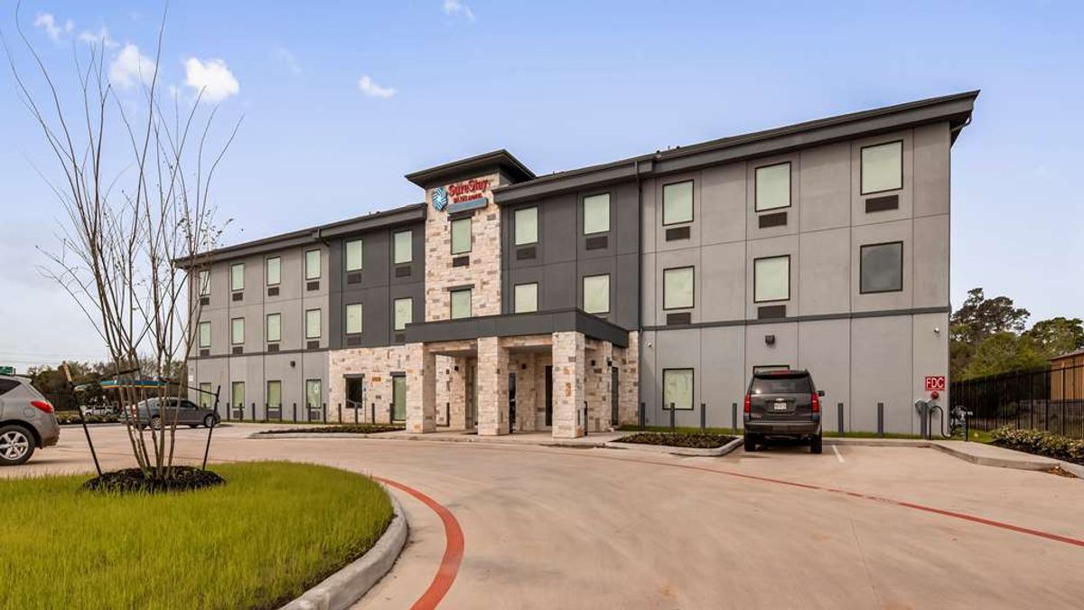 100+ Hotels near Humble, TX