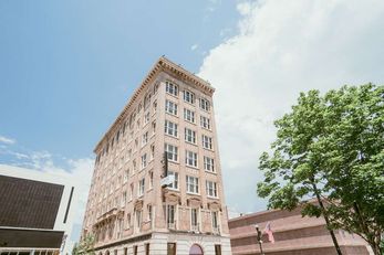 The Esquire Hotel, an Ascend Collection