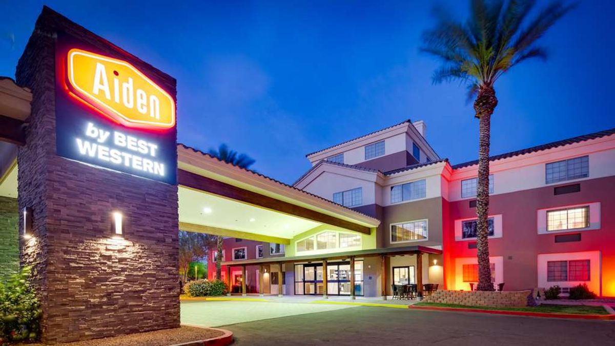 Aidan Scottsdale Aiden by Best Western @ Scottsdale North- Scottsdale, AZ Hotels- GDS  Reservation Codes: Travel Weekly