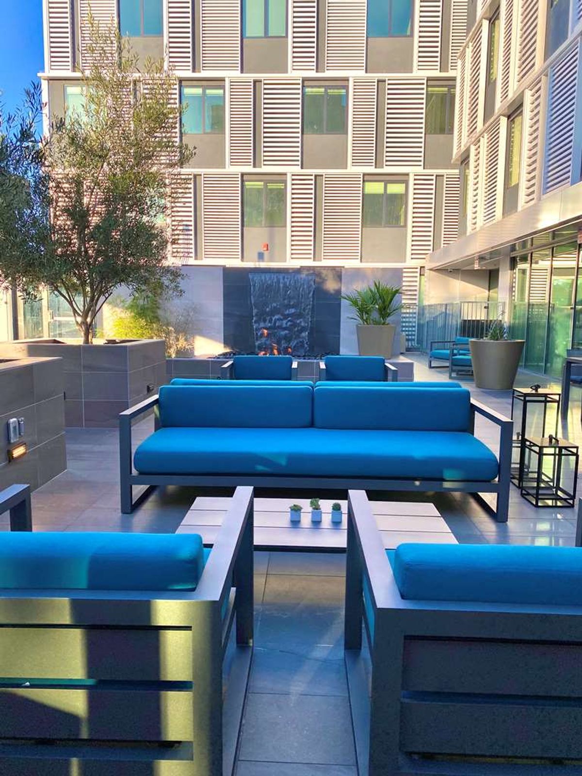 Hotel Mariposa Los Angeles- Los Angeles, CA Hotels- First Class Hotels