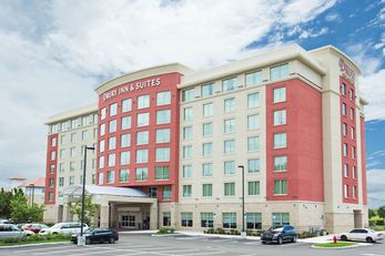 Drury Inn & Suites Fort Myers