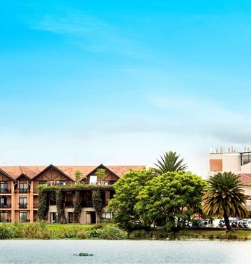 Radisson Hotel Tamboho Waterfront Antana
