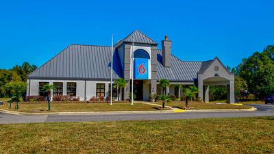 Motel 6 Medical Center