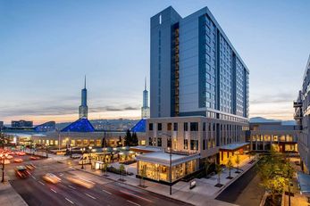 Hyatt Regency at the Oregon Conv Center