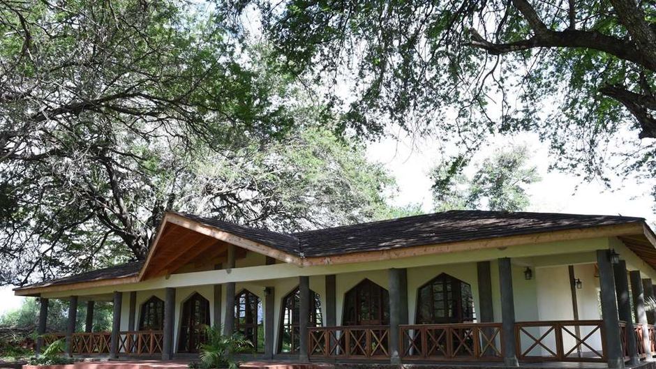 Hunters Lodge Exterior