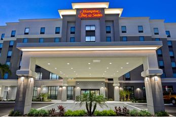 Hampton Inn & Suites Riverview Brandon