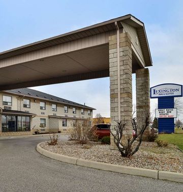 Lexington Inn & Suites Windsor