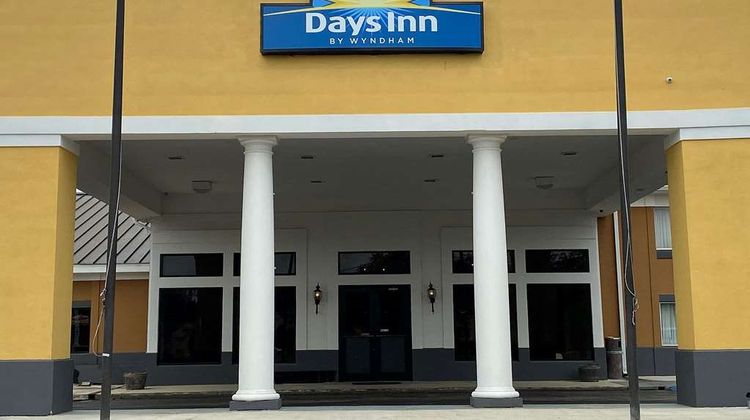 Days Inn by Wyndham Dothan Exterior