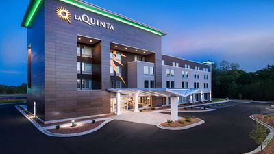 La Quinta Inn & Suites by Wyndham