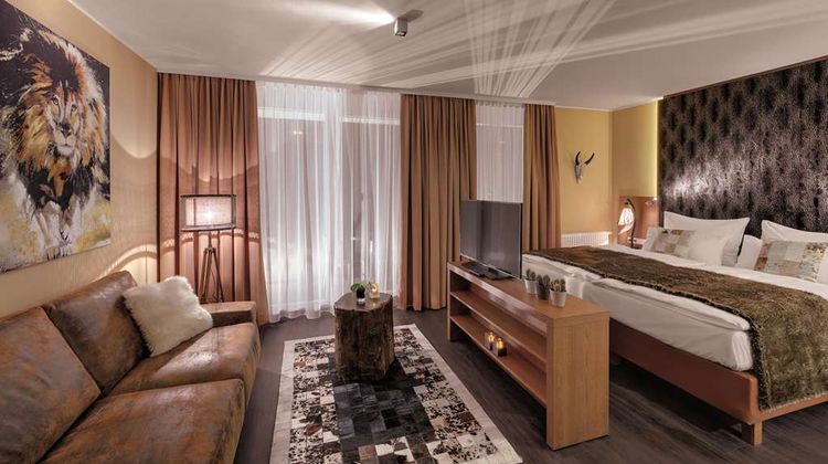 AMEDIA Luxury Suites Graz Room