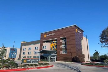 La Quinta Inn & Suites Dallas/Fairpark