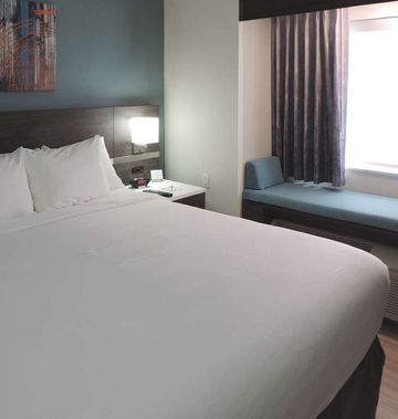Sleep Inn & Suites Clarion