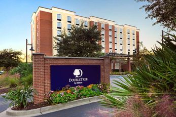 DoubleTree by Hilton Charleston