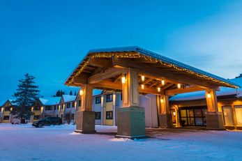 Prestige Hudson Bay Lodge BW PremierColl