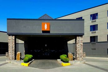 Hells Canyon Grand Hotel, Ascend Coll