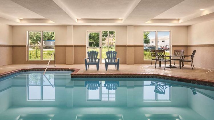Country Inn & Suites Beaufort West Pool